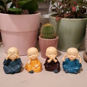 Tiny little Buddha's.All 4 for 1 price